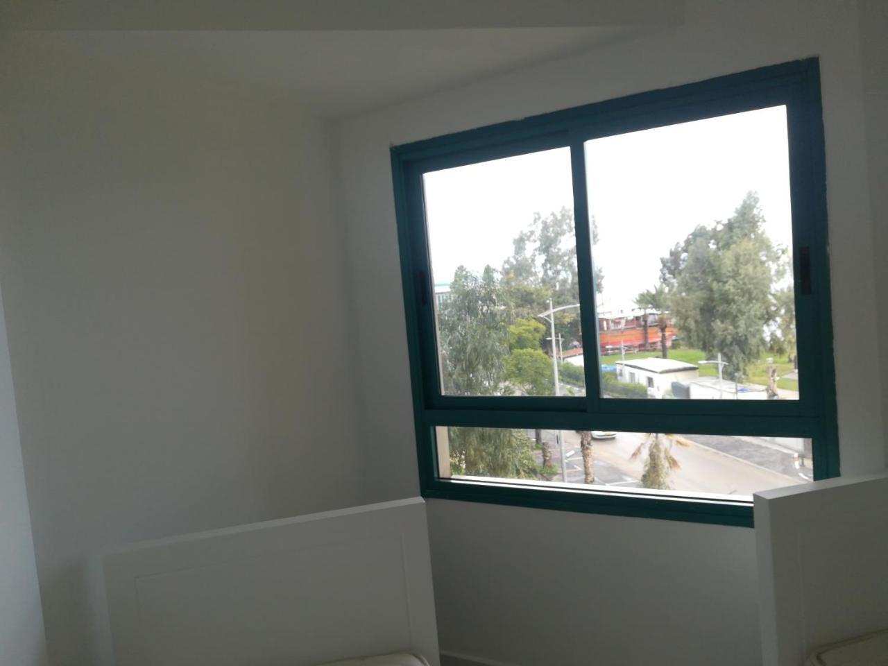 Apartment By The Lake 티베리아 외부 사진